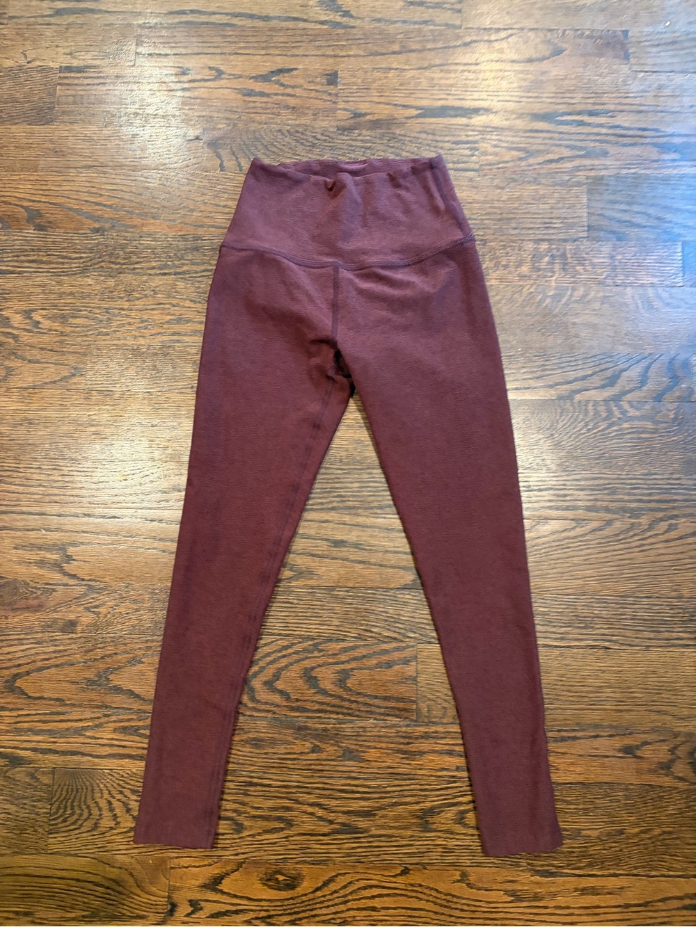 Beyond Yoga High-Rise Leggings in Burgundy